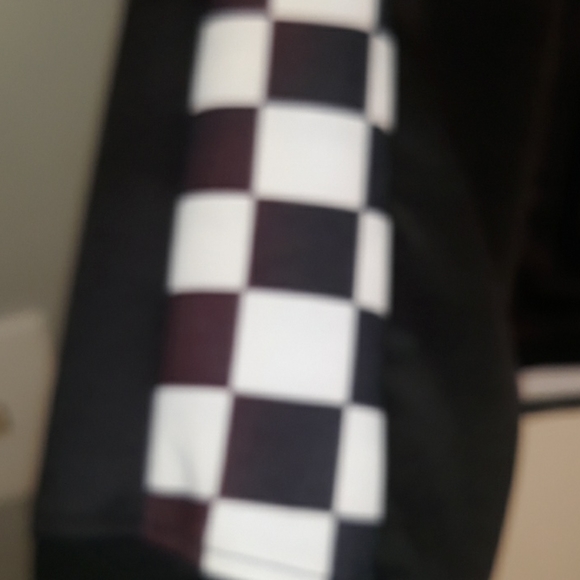 Track 🧥 Jacket - Picture 3 of 5